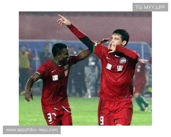 踢门将出身的非洲之王！乔治·维阿，用进球撕开了欧洲足坛的偏见