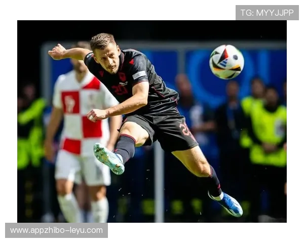 阿尔巴防守技巧获专家点赞，战术表现引热议